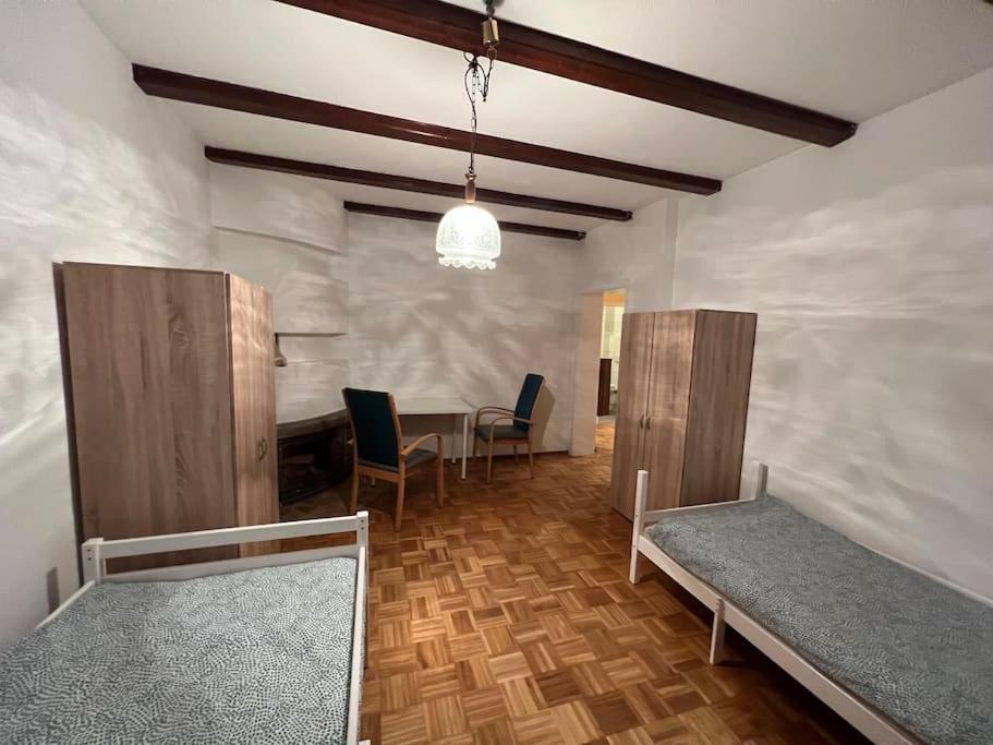 Duisburg Feelhome, Flughafen Nah,3-Schlafzimmer, Dusche Ebenerdig, Zentral, Wifi, Ground Floor Dış mekan fotoğraf